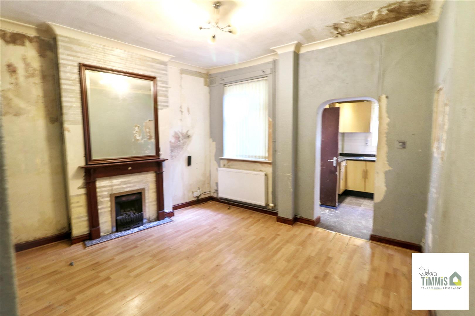 2 bed property in Leek Road, Stoke-On-Trent